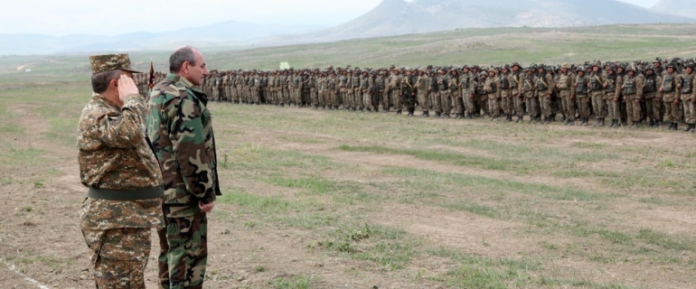 Почему война в Карабахе не поможет Армении и Азербаджану