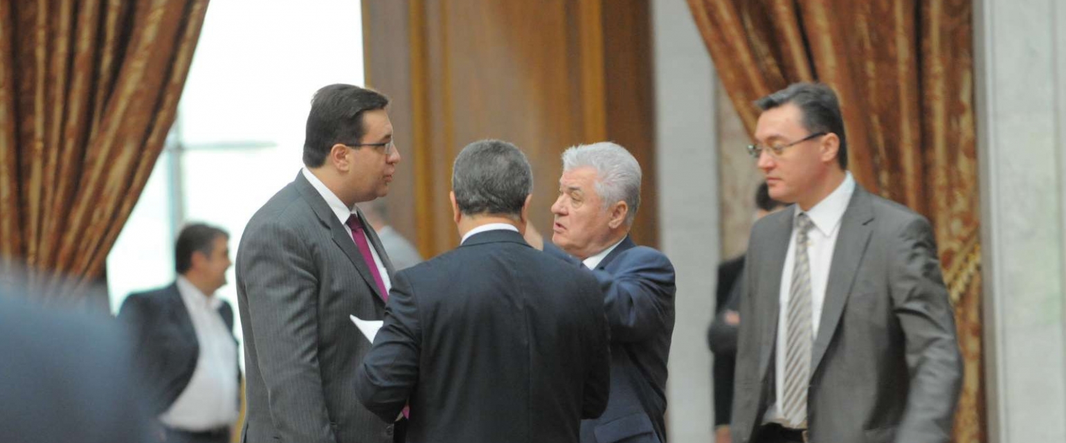 Сценарии разрешения правительственного кризиса в Молдавии в 2015 году